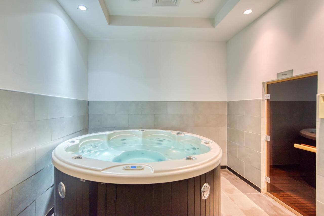 The Penthouse Near Burj Khalifa And Mall شقة دبي
